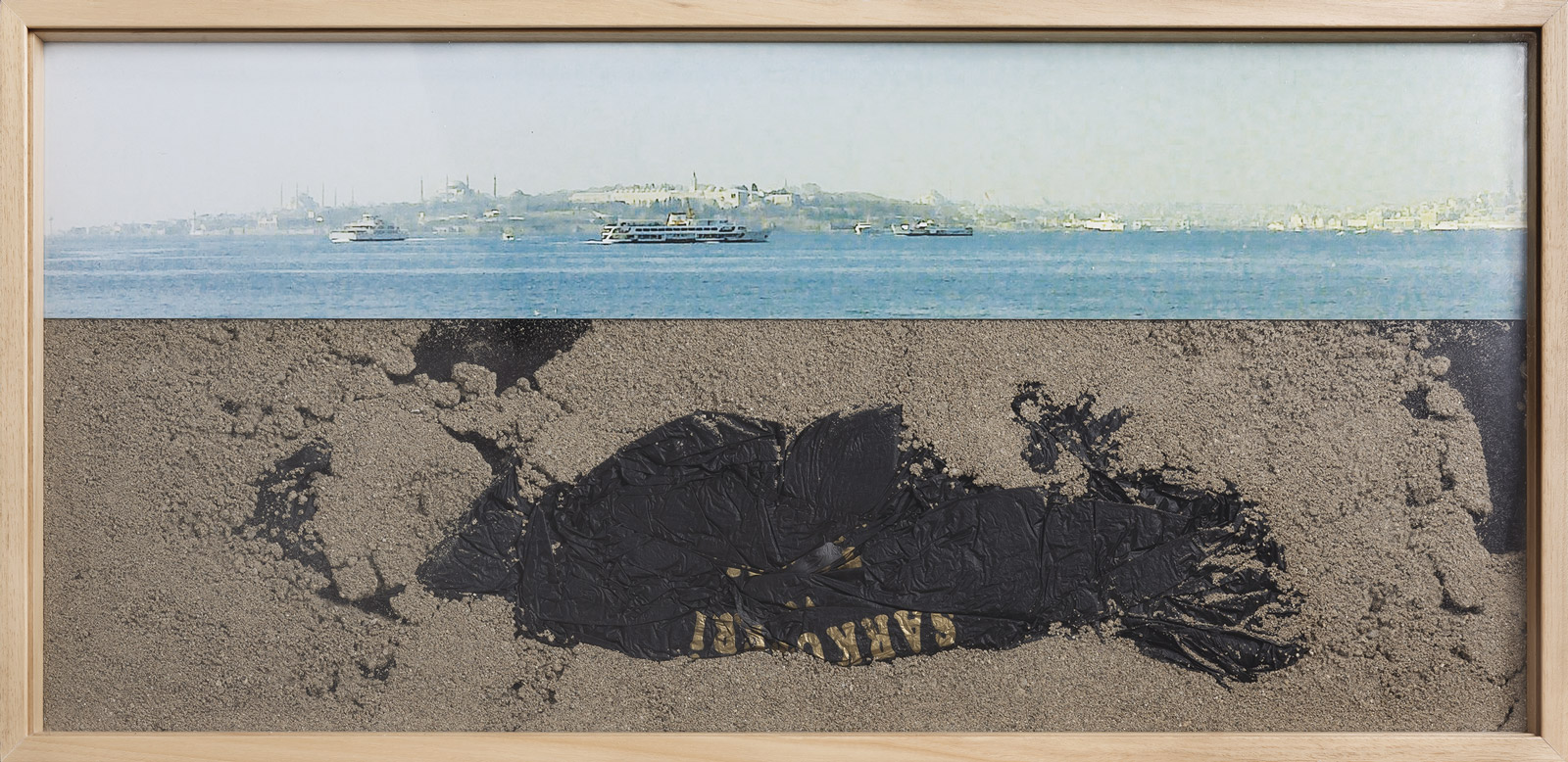 sand and bosphorus photo